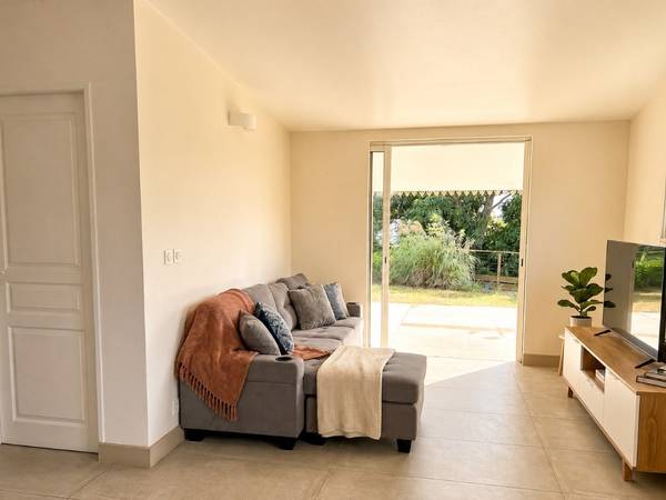 Colocation / Maison 5 pièces de 100 m², Saint-Denis, Chemin des Pruniers / Photo 2