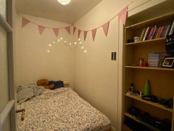 Colocation / Appartement 4 pièces de 95 m², Paris, Rue des Orteaux / Photo 2
