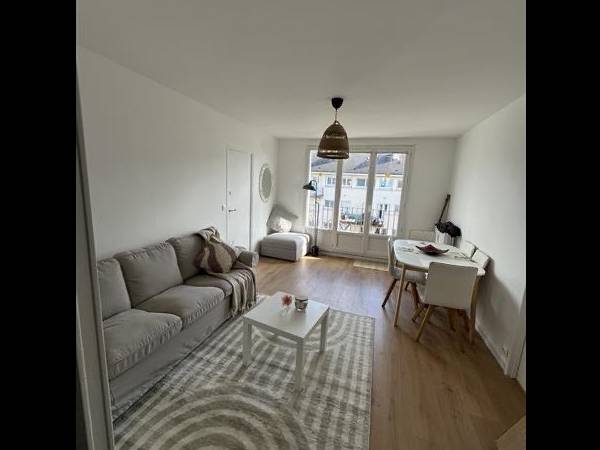 Colocation / Appartement 5 pièces de 65 m², Brétigny-sur-Orge, Impasse Victor Hugo / Photo 2