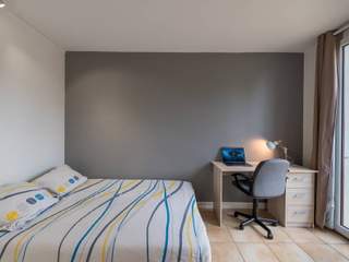 Room in a live-in landlord's home / 1 room apartment, Talence