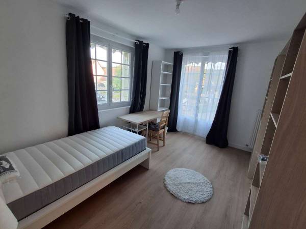 Coliving / Maison 8 pièces de 150 m², Orsay, Rue Lamartine / Photo 2