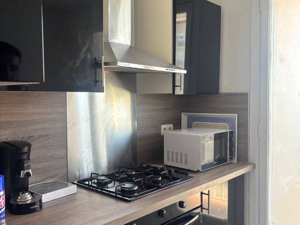 Colocation / Appartement 5 pièces de 87 m², Bron, Route de Genas / Photo 2
