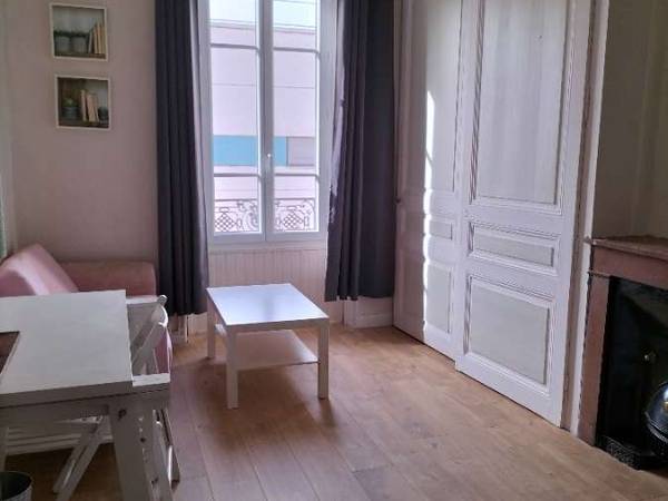 Colocation / Appartement 3 pièces de 40 m², Lyon, Rue Bichat / Photo 2