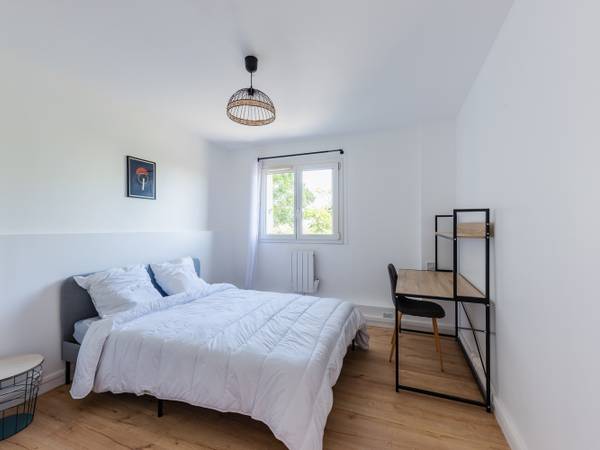 Colocation / Appartement 5 pièces de 93 m², Choisy-le-Roi, Square Salvador Allende / Photo 5