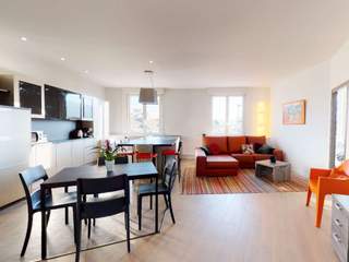 Colocation / Appartement 5 pièces de 135 m², Annemasse, Place de la Poste
