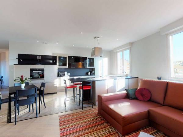 Colocation / Appartement 5 pièces de 135 m², Annemasse, Place de la Poste / Photo 2