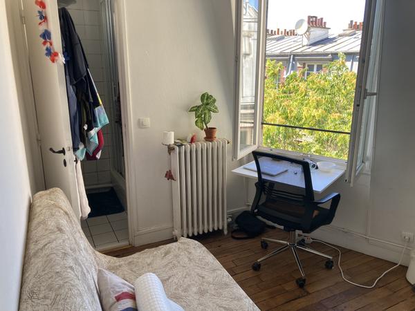 Sous-location / Studio de 15 m², Paris, Rue de Clignancourt / Photo 2