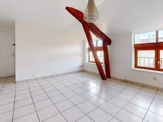 Rental / 1 room apartment · 32 m², Saint-Étienne, Rue Pointe Cadet