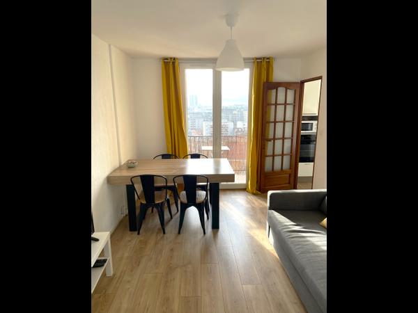 Flatsharing / 4-bedroom flat · 70 m², Marseille, Avenue Jules Cantini / Photo 2