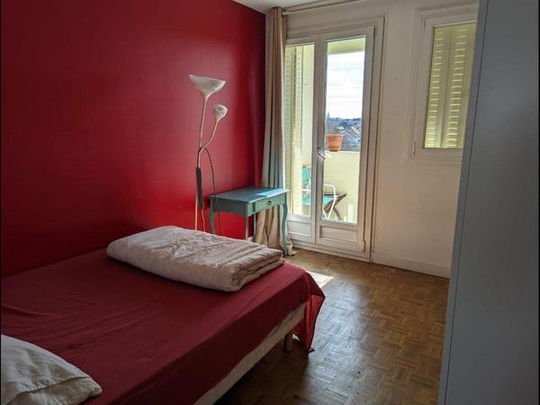 Colocation / Appartement 5 pièces de 80 m², Chevilly-Larue, Allée du Président Kennedy / Photo 2