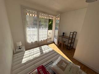 Room share / 3 rooms apartment · 51 m², Bron, Avenue Pierre Brossolette