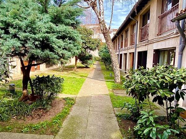 Location / Appartement 1 pièce de 31 m², Toulouse, Rue des Salenques / Photo 9