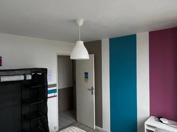 Colocation / Appartement 6 pièces de 95 m², Bron, Rue Edouard Branly / Photo 2