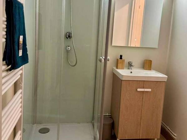 Colocation / Appartement 7 pièces de 122 m², La Roche-sur-Yon, Rue des Pyramides / Photo 2