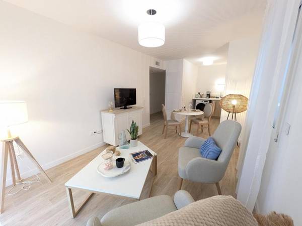 Location / Appartement 2 pièces de 44 m², Nogent-sur-Marne, 37 Rue de Plaisance / Photo 2