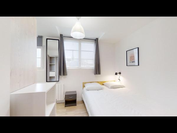 Colocation / Appartement 4 pièces de 48 m², Rennes, Boulevard Voltaire / Photo 2