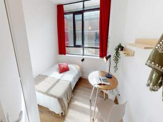 Casa condivisa / 11 rooms apartment · 190 m², Asnières-sur-Seine, Avenue Sainte-Anne