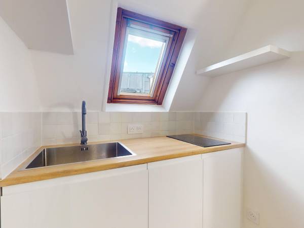 Location / Appartement 1 pièce de 12 m², Paris, Boulevard de Magenta / Photo 2