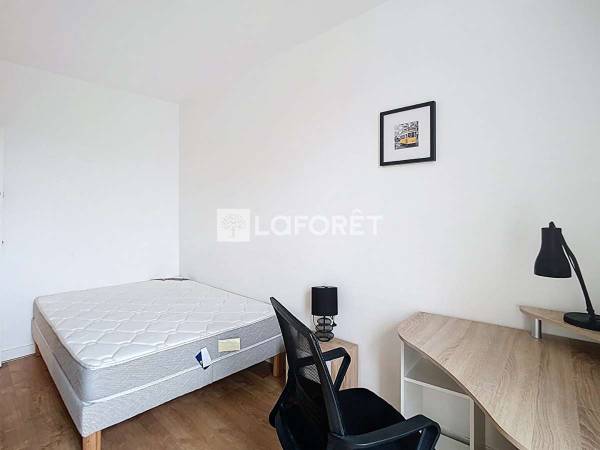 Colocation / Appartement 5 pièces de 77 m², Limoges, Rue Jean Dorat / Photo 2