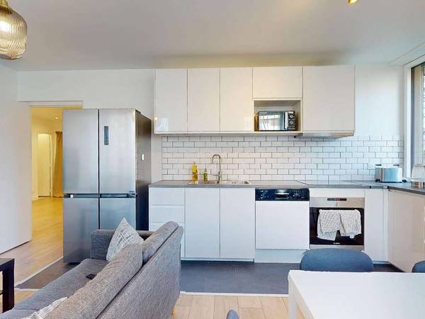 Colocation / Appartement 6 pièces de 102 m², Fontenay-sous-Bois, Rue Henri Wallon / Photo 2