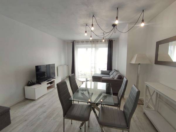 Colocation / Appartement 8 pièces de 1 m², Pessac, Rue Henri Dunant / Photo 2