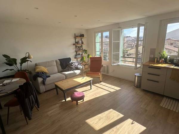 Sous-location / Appartement 2 pièces de 54 m², Marseille, Rue Teissere / Photo 2