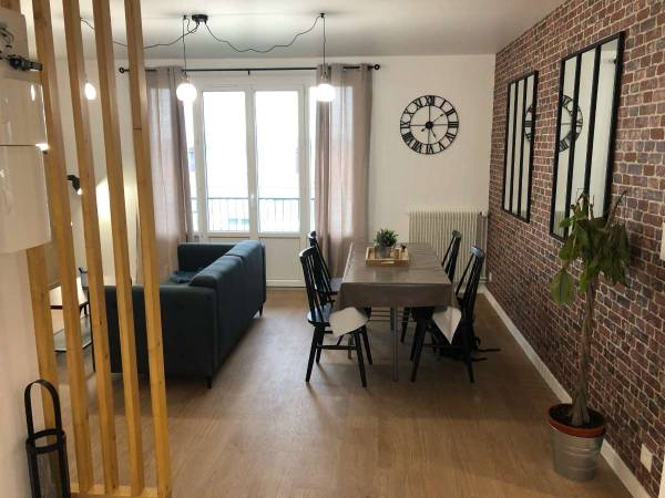 Colocation / Appartement 4 pièces de 74 m², Cholet, Allée de Plaisance / Photo 2