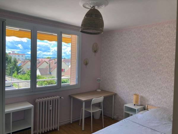 Colocation / Appartement 4 pièces de 64 m², Troyes, Rue Alexander Fleming / Photo 2