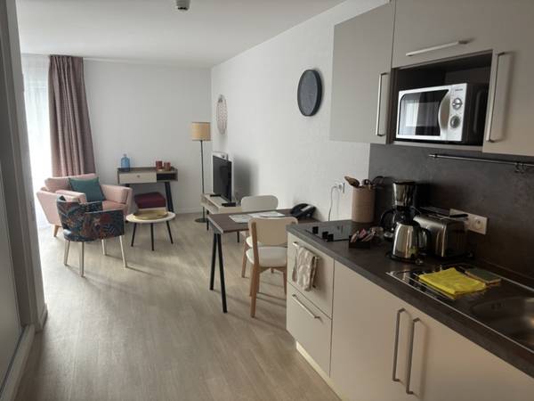 Location / Appartement 2 pièces de 44 m², Amiens, 34 Rue du Professeur Christian Cabrol / Photo 2