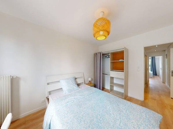 Colocation / Appartement 5 pièces de 78 m², Évry-Courcouronnes, Rue Alphonse Daudet / Photo 2