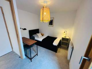 Flatsharing / 9-bedroom flat · 106 m², Caluire-et-Cuire, Place Victor Basch