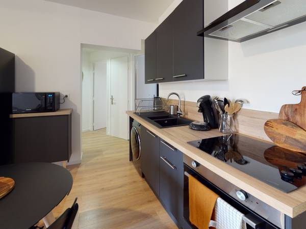 Colocation / Appartement 4 pièces de 60 m², Rouen, Rue Geuffroy / Photo 2