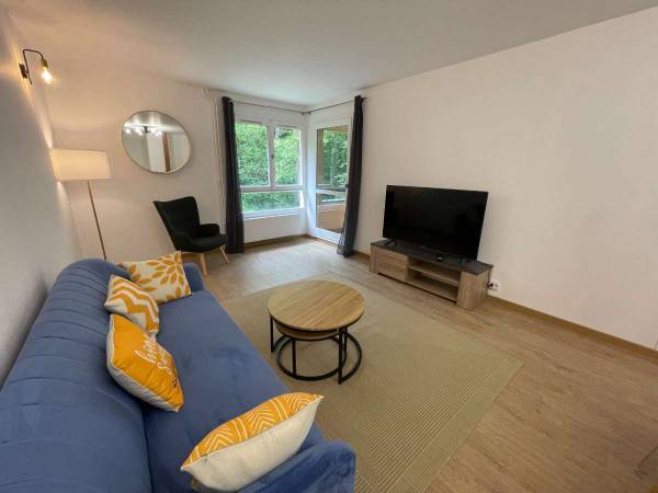 Location / Appartement 4 pièces de 78 m², Champs-sur-Marne, Allée de la Clairière / Photo 2