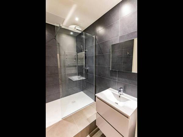 Colocation / Appartement 6 pièces de 120 m², Grenoble, Rue Servan / Photo 11