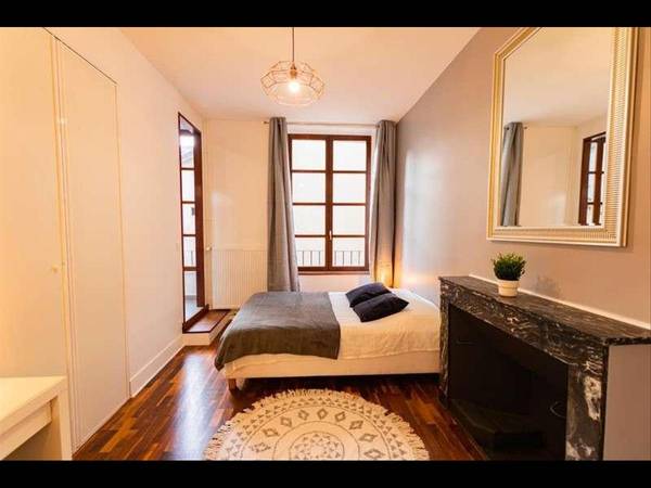 Colocation / Appartement 6 pièces de 120 m², Grenoble, Rue Servan / Photo 2