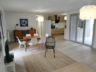 Colocation / 5 rooms apartment · 110 m², Bordeaux, Rue René Char