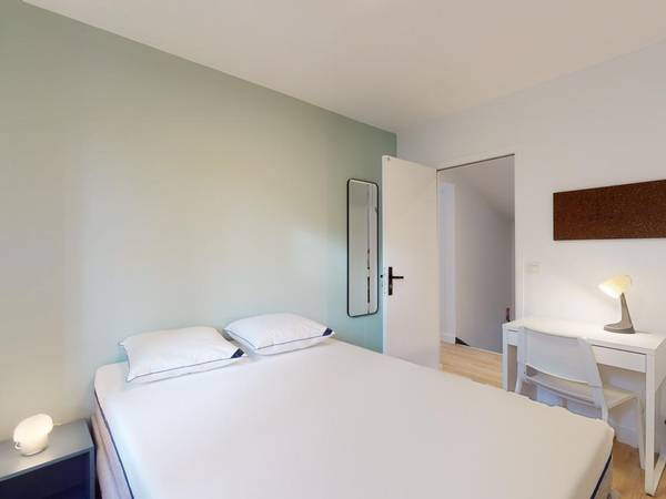 Room share / 1 room apartment · 286 m², Ivry-sur-Seine, 17b Rue Pierre Honfroy, / Photo 16