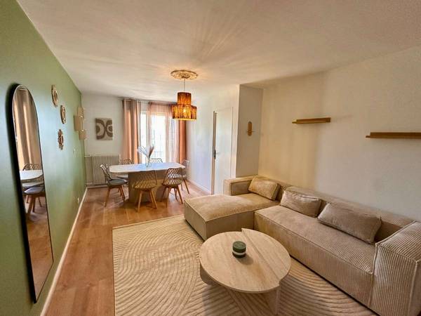 Colocation / Appartement 6 pièces de 94 m², Orléans, Rue du Capitaine Gustave de Boissieu / Photo 2