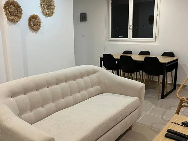 Colocation / Appartement 5 pièces de 95 m², Béziers, Rue Louis Paulhan / Photo 2