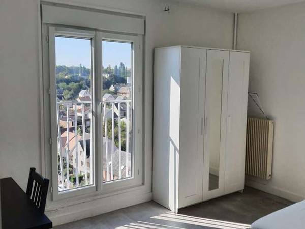 Colocation / Appartement 6 pièces de 82 m², Antony, Parvis du Breuil / Photo 4