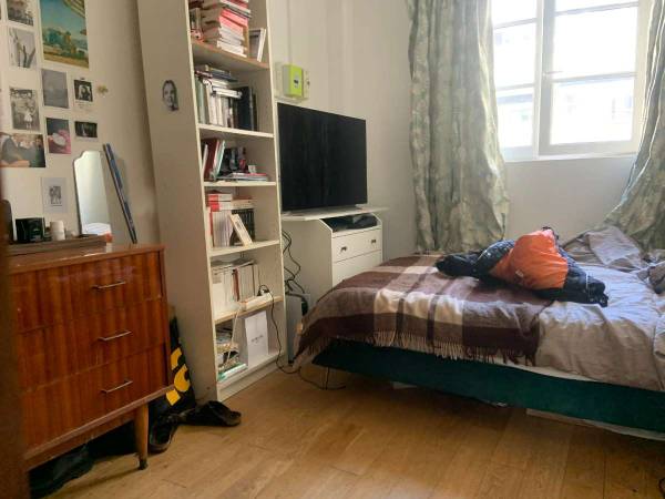 Colocation / Appartement 6 pièces de 130 m², Paris, Rue Bleue / Photo 3