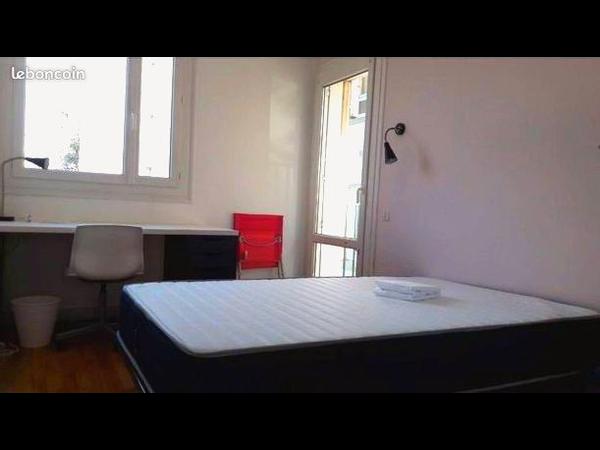 Colocation / Appartement 3 pièces de 59 m², Rennes, Rue du Limousin / Photo 2