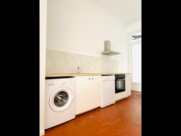 Colocation / Appartement 5 pièces de 96 m², Marseille, Rue Poids de la Farine / Photo 2