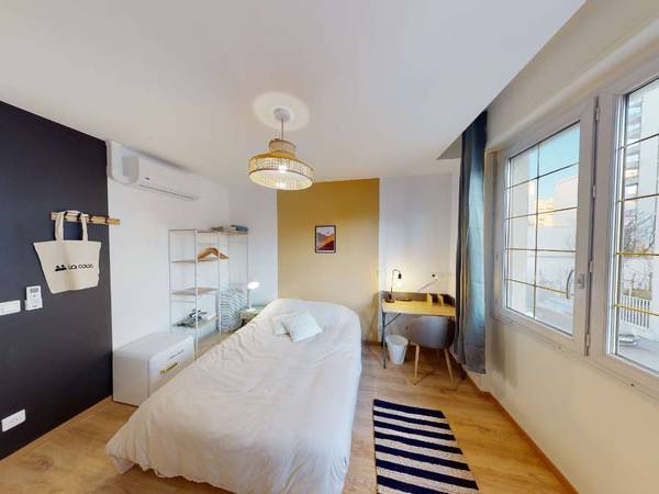 Coliving / Maison 10 pièces de 250 m², Villeurbanne, Rue Louis Mille / Photo 16