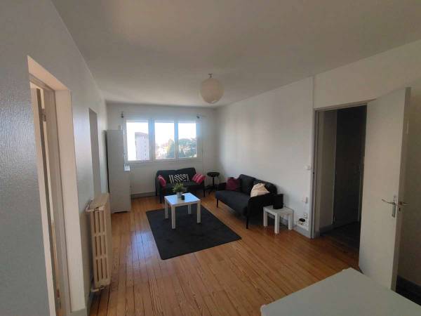 Colocation / Appartement 4 pièces de 75 m², Toulouse, Avenue Léon Blum / Photo 2