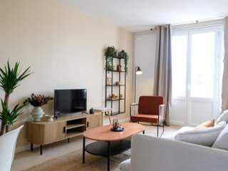 Rental / 4-bedroom flat · 66 m², Bordeaux, Cours Edouard Vaillant