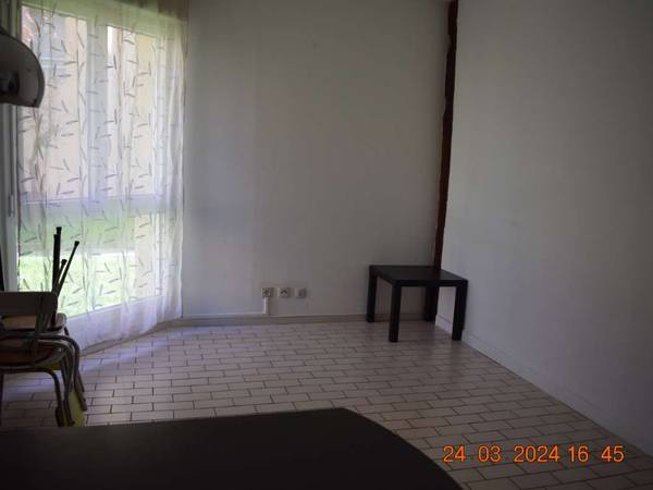 Location / Appartement 2 pièces de 38 m², Châlons-en-Champagne, Avenue de Valmy / Photo 2