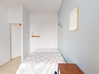 Colocation / 6 rooms apartment · 96 m², Pau, Rue Manescau