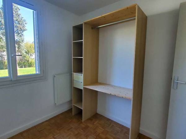 Colocation / Appartement 4 pièces de 70 m², Saint-Martin-d'Hères, Rue Jean Moulin / Photo 2