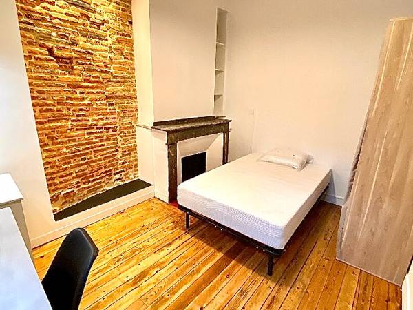 Colocation / Appartement 4 pièces de 61 m², Toulouse, Rue Pargaminières / Photo 2